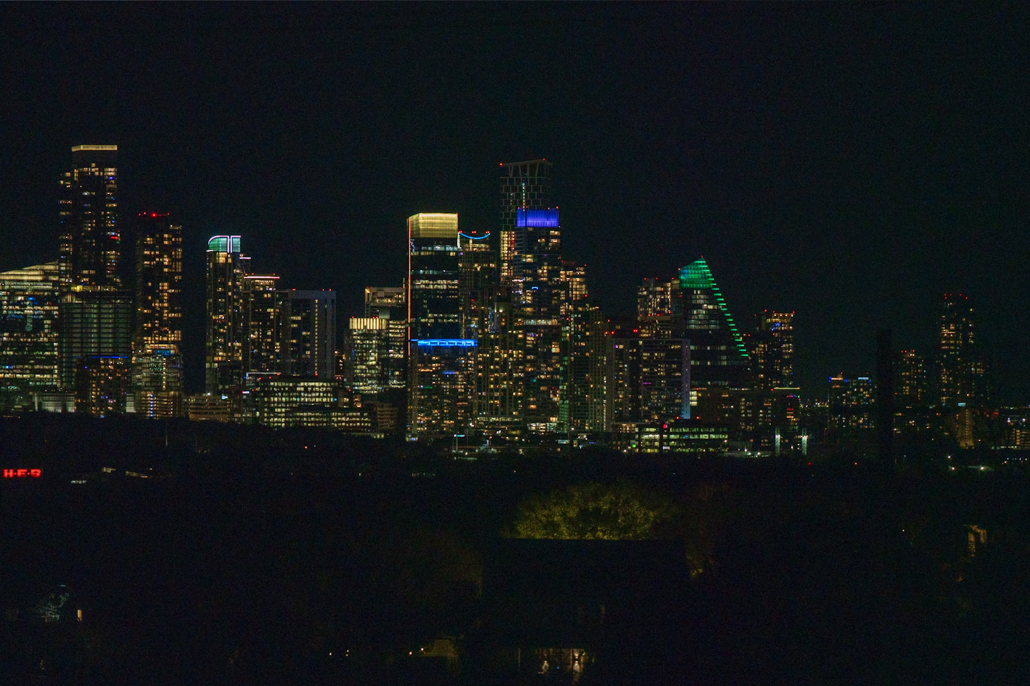 Skyline, Midnight Glow